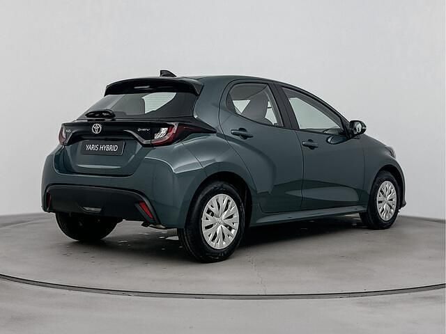 Nieuw Toyota Yaris Comfort 116 PK (85 kW) 2025 Groen metallic Hatchback