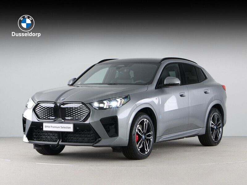 Grijs Gebruikt 2025 BMW iX2 M Sport SUV | € 58.486 (Goede deal) - Afbeelding 1/4