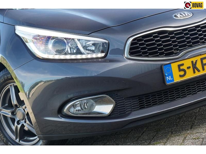 Grijs Gebruikt 2013 Kia Ceed Comfort Stationwagen | € 4.925 (Goede deal) - Afbeelding 1/4