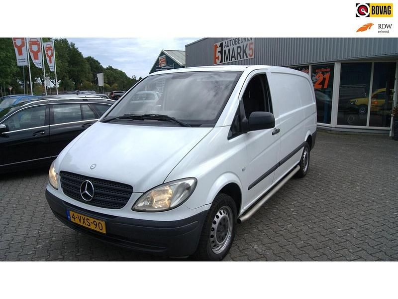 Wit Gebruikt 2010 Mercedes 320 | € 5.950 (Eerlijke prijs) - Afbeelding 1/4