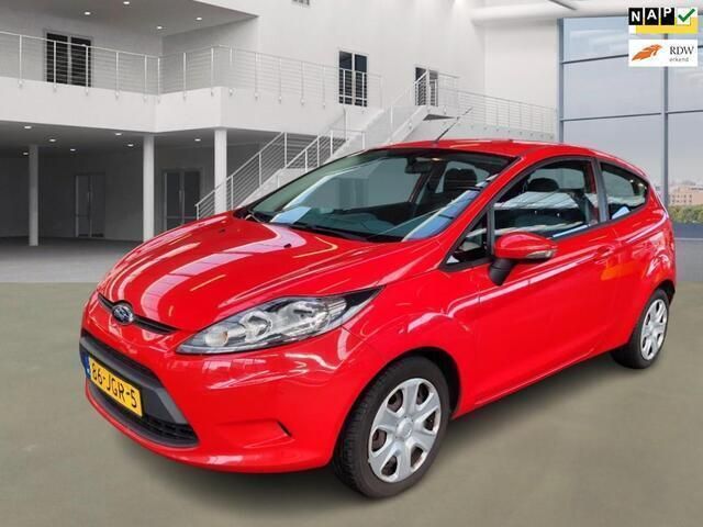 Rood Gebruikt 2009 Ford Fiesta Trend Hatchback | € 2.495 (Eerlijke prijs) - Afbeelding 1/4