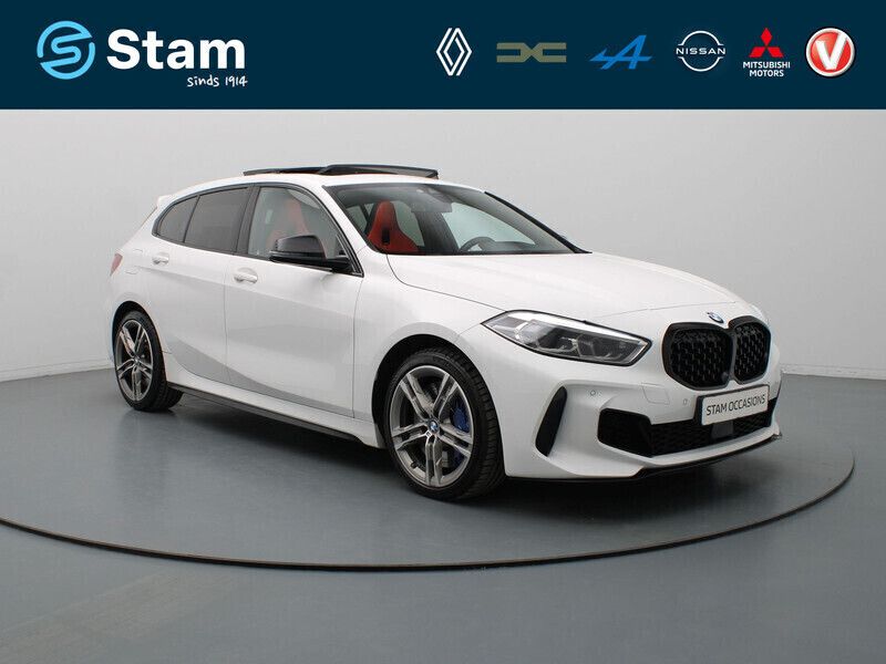 Wit Gebruikt 2020 BMW M135 Executive Hatchback | € 36.990 (Goede deal) - Afbeelding 1/4