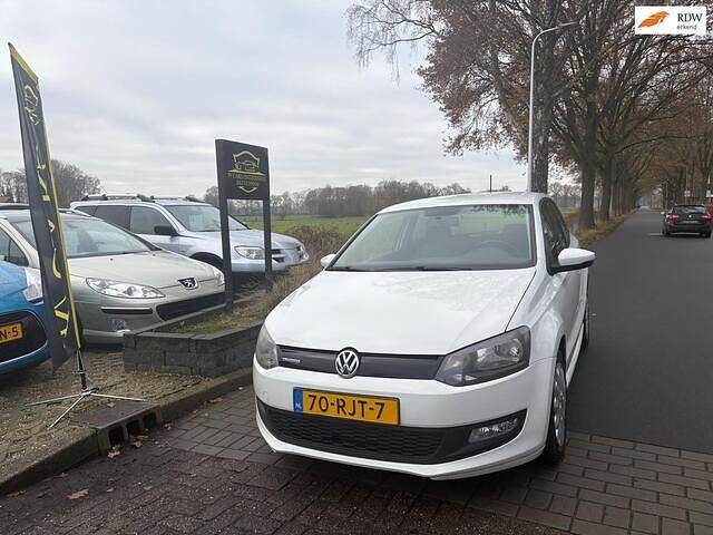 Wit Gebruikt 2011 VW Polo Comfortline Hatchback | € 2.499 (Goede deal) - Afbeelding 1/4