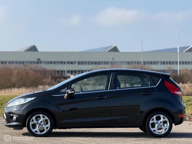 Occasion Ford Fiesta Titanium 82 PK (60 kW) 2010 Zwart Hatchback