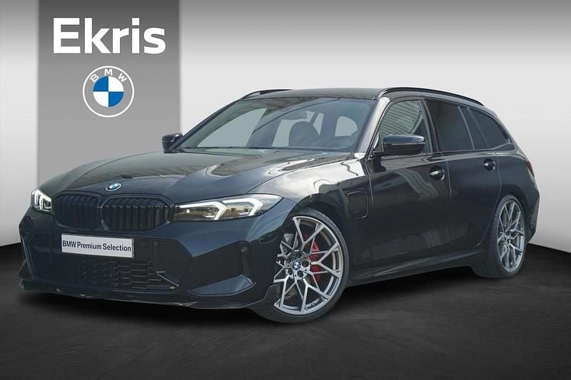 Zwart Gebruikt 2025 BMW 330e M Sport Stationwagen | € 70.523 - Afbeelding 1/4