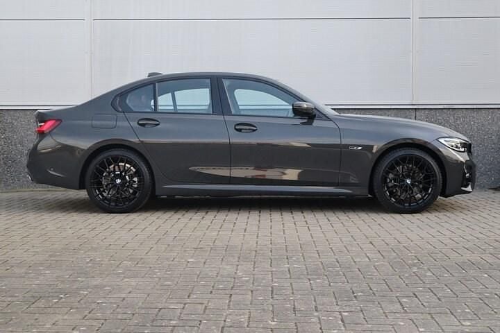 Occasion BMW 320e M Sport 204 PK (150 kW) 2022 Grijs Sedan