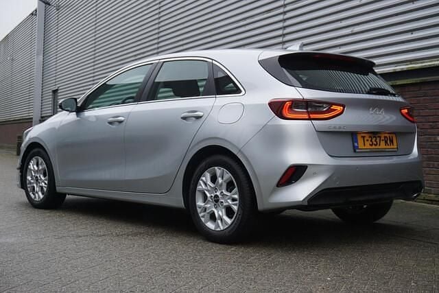 Occasion Kia Ceed 120 PK (88 kW) 2023 Grijs Hatchback