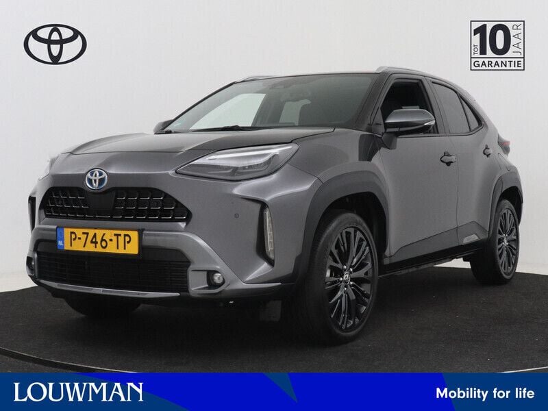 Grijs Gebruikt 2022 Toyota Yaris Cross SUV | € 28.495 (Eerlijke prijs) - Afbeelding 1/3