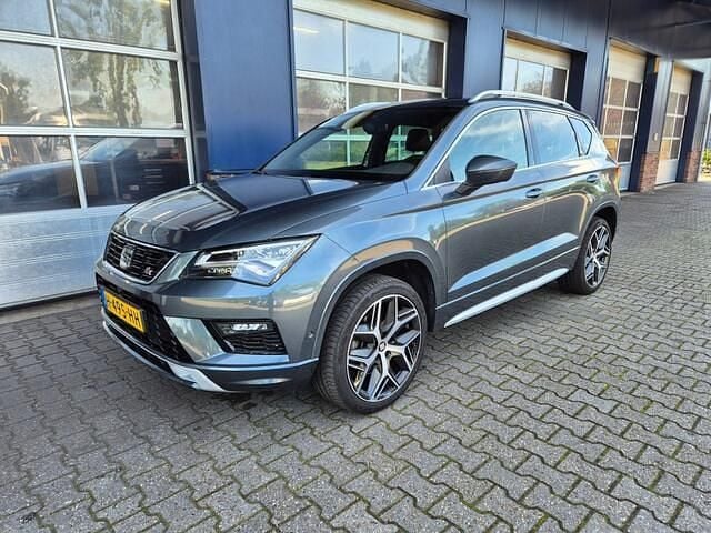 Grijs Gebruikt 2020 Seat Ateca FR SUV | € 24.950 (Eerlijke prijs) - Afbeelding 1/4