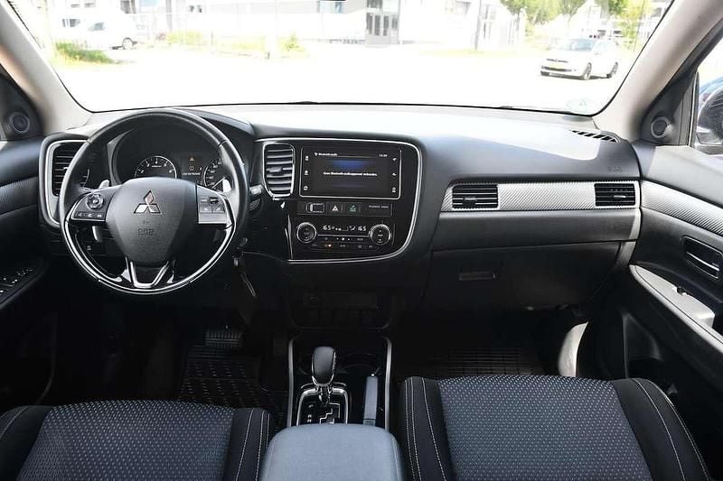 Occasion Mitsubishi Outlander 150 PK (110 kW) 2017 Bruin, metallic lak SUV
