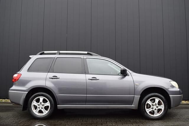 Occasion Mitsubishi Outlander Invite+ 136 PK (100 kW) 2006 Grijs (metallic) SUV
