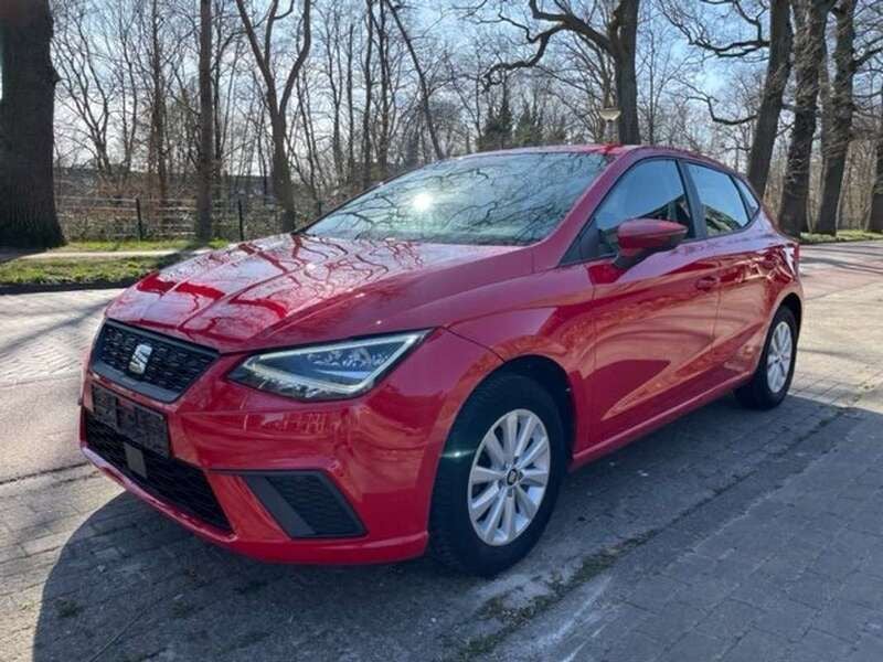 Rood Gebruikt 2020 Seat Ibiza Hatchback | € 9.950 - Afbeelding 1/4