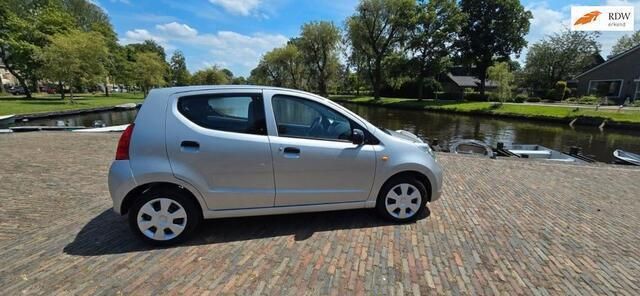 Grijs Gebruikt 2013 Suzuki Alto Comfort Hatchback | € 2.950 (Eerlijke prijs) - Afbeelding 1/4