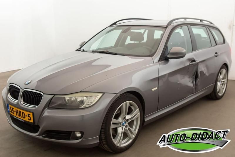 Grijs Gebruikt 2008 BMW 318 Stationwagen | € 3.100 - Afbeelding 1/4