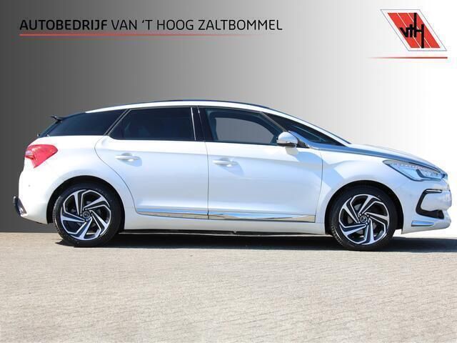 Wit Gebruikt 2016 Citroën DS5 Chic Hatchback | € 16.900 - Afbeelding 1/4