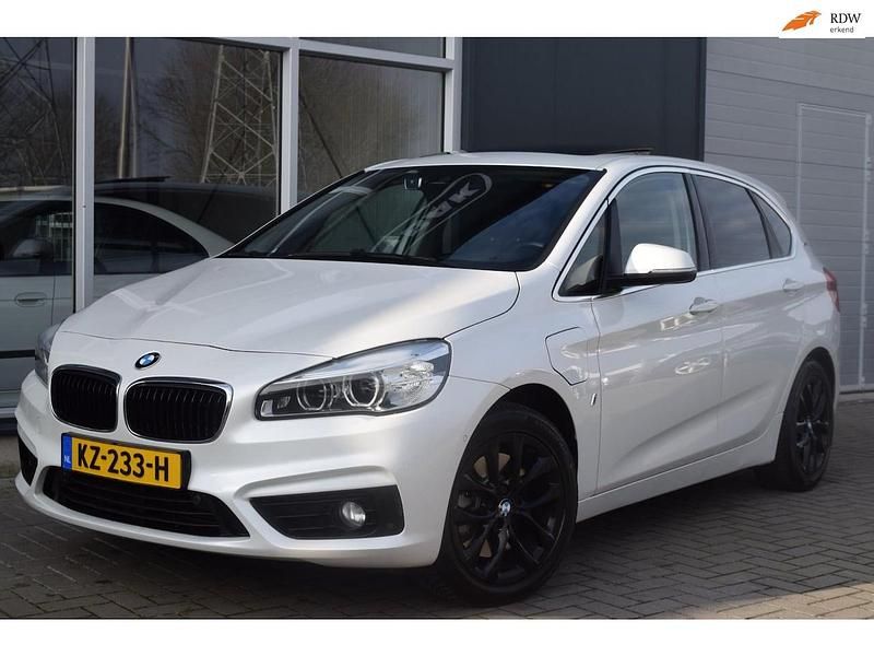 Wit Occasion 2016 BMW 225 Active Tourer Executive MPV | € 8.999 (Goede deal) - Afbeelding 1/4
