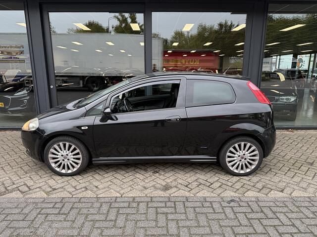 Occasion Fiat Grande Punto Sport 95 PK (69 kW) 2008 Zwart Hatchback