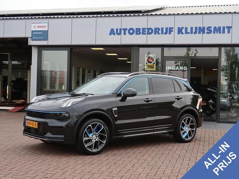 Zwart Gebruikt 2022 Lynk & Co 01 SUV | € 24.500 (Eerlijke prijs) - Afbeelding 1/4