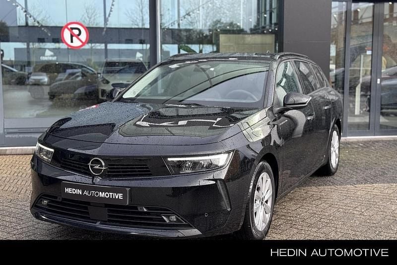 Zwart Gebruikt 2025 Opel Astra Business Stationwagen | € 27.945 (Goede deal) - Afbeelding 1/4