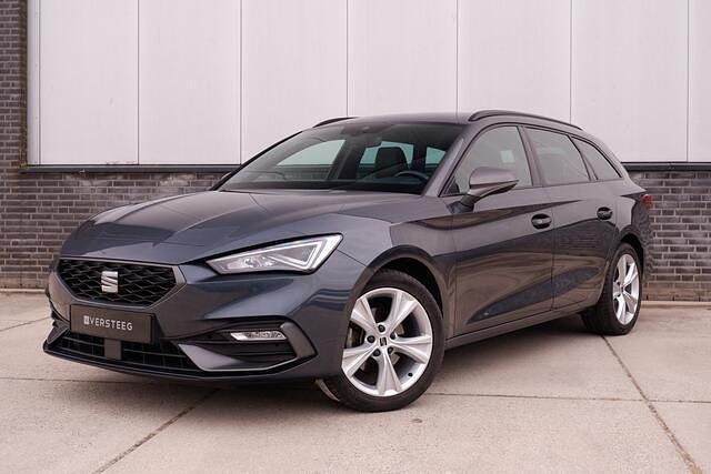 Grijs Gebruikt 2022 Seat Leon FR Stationwagen | € 23.900 (Eerlijke prijs) - Afbeelding 1/4