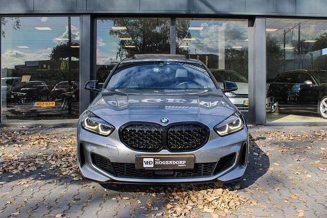 Occasion BMW M135 Executive 306 PK (225 kW) 2022 Grijs Hatchback