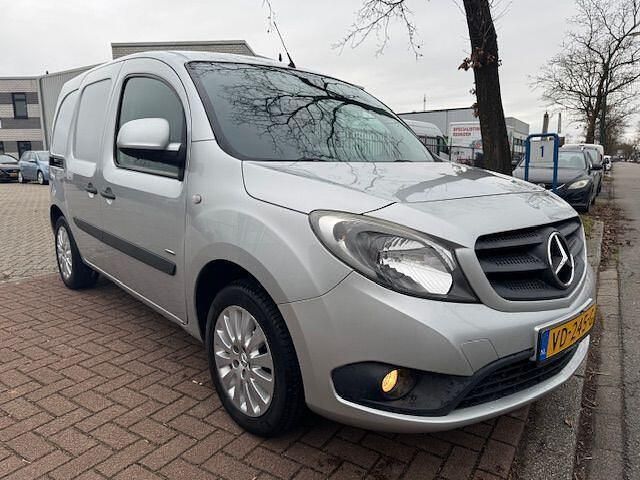Grijs Gebruikt 2013 Mercedes Citan 109 Ambition Van | € 5.500 (Eerlijke prijs) - Afbeelding 1/4