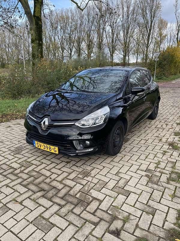 Zwart Gebruikt 2018 Renault Clio IV LIMITED Hatchback | € 8.250 (Goede deal) - Afbeelding 1/4
