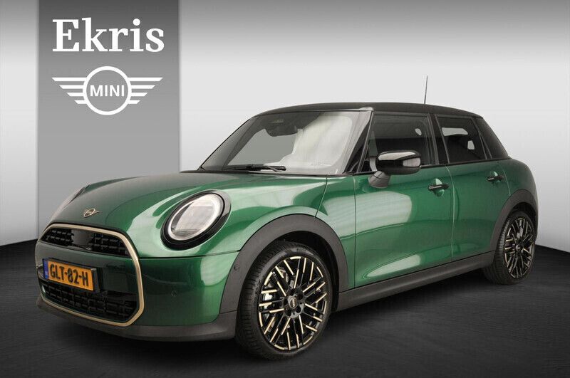 Groen Gebruikt 2024 Mini Cooper Hatchback | € 41.900 - Afbeelding 1/4