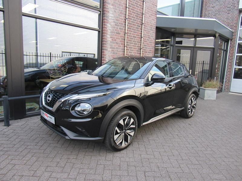 Zwart Gebruikt 2024 Nissan Juke Acenta SUV | € 28.750 (Duur) - Afbeelding 1/4