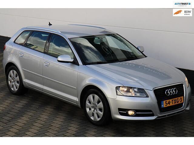 Occasion Audi A3 Sportback 125 PK (91 kW) 2011 Grijs (metallic) Hatchback