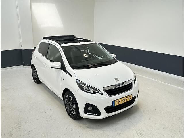 Wit Gebruikt 2018 Peugeot 108 Active Top Hatchback | € 11.949 (Iets duurder) - Afbeelding 1/4
