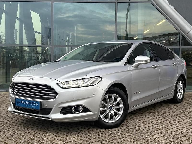 Grijs Occasion 2018 Ford Mondeo Titanium X Sedan | € 13.950 (Eerlijke prijs) - Afbeelding 1/4