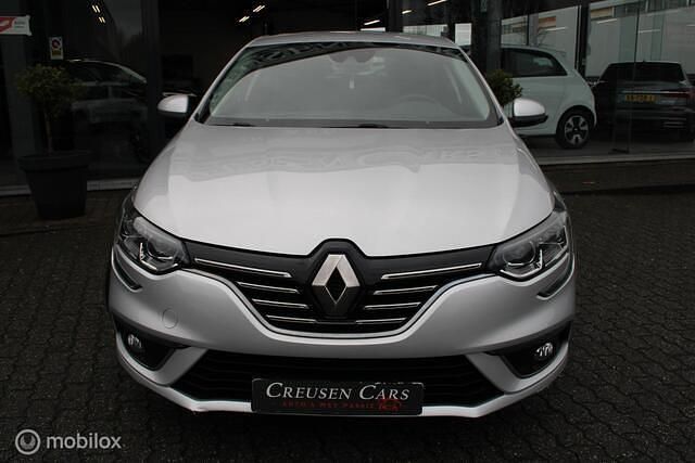 Occasion Renault Mégane IV Zen 132 PK (97 kW) 2018 Grijs Hatchback