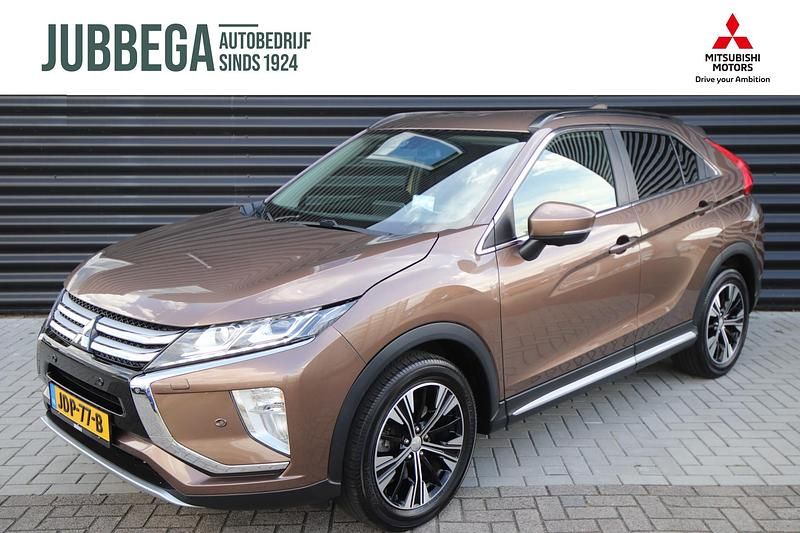 Bruin Gebruikt 2019 Mitsubishi Eclipse Cross Edition SUV | € 19.995 (Eerlijke prijs) - Afbeelding 1/4