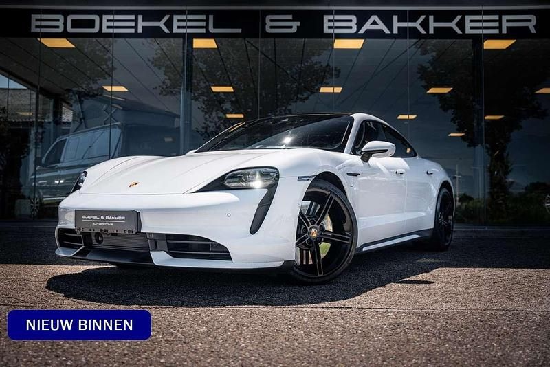 Wit Gebruikt 2020 Porsche Taycan Turbo Sedan | € 64.950 - Afbeelding 1/4