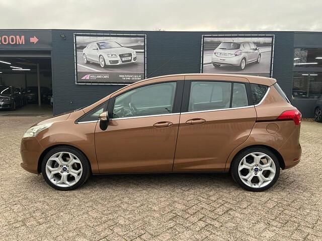 Bruin Gebruikt 2012 Ford B-MAX Titanium MPV | € 5.295 (Iets duurder) - Afbeelding 1/4