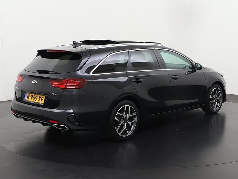 Occasion Kia Ceed GT-Line 2022 Zwart Hatchback