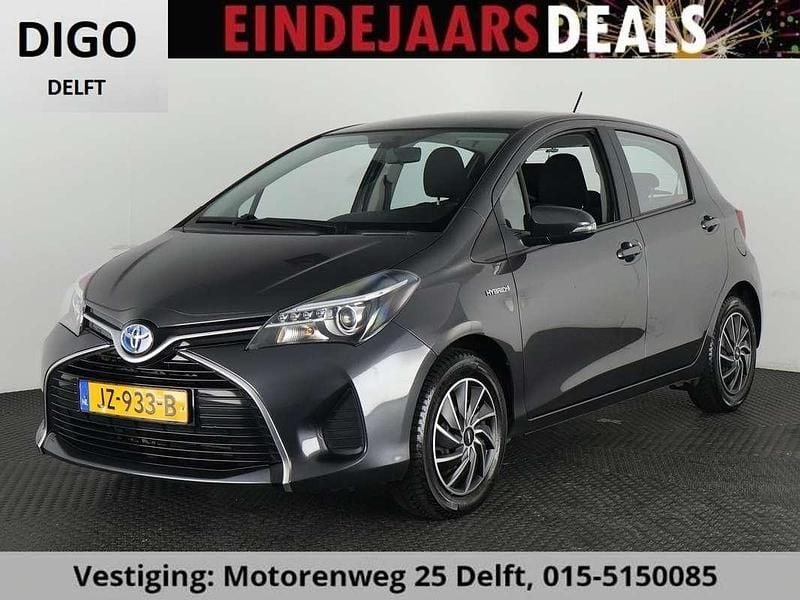 Grijs Gebruikt 2016 Toyota Yaris Hybrid Comfort Hatchback | € 13.850 (Goede deal) - Afbeelding 1/3