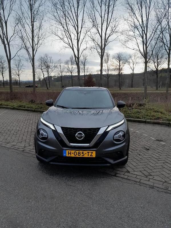 Grijs Occasion 2020 Nissan Juke N-Connecta SUV | € 14.500 (Goede deal) - Afbeelding 1/4