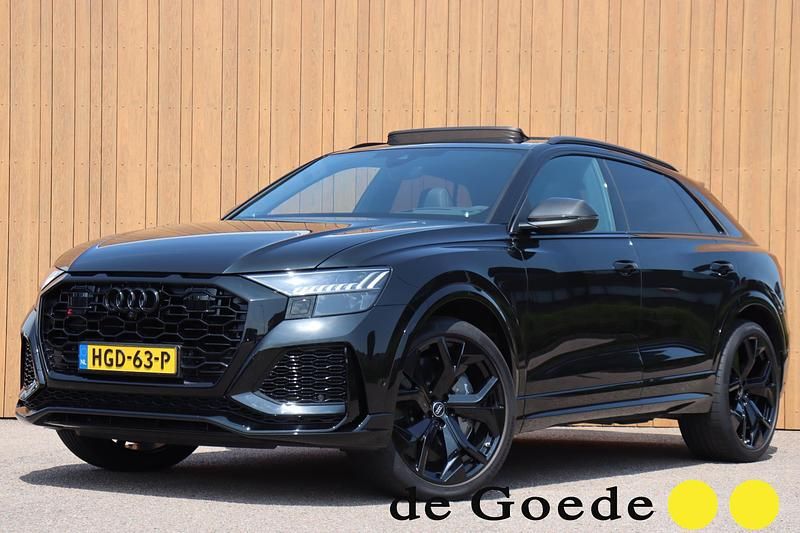 Zwart Gebruikt 2023 Audi RS Q8 Design SUV | € 189.940 - Afbeelding 1/4