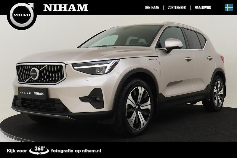 Grijs Gebruikt 2023 Volvo XC40 Ultimate SUV | € 41.695 (Iets duurder) - Afbeelding 1/4