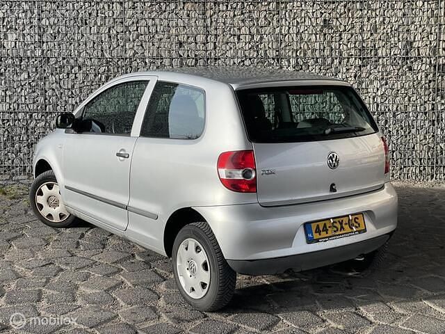 Occasion VW Fox 54 PK (39 kW) 2006 Grijs Hatchback