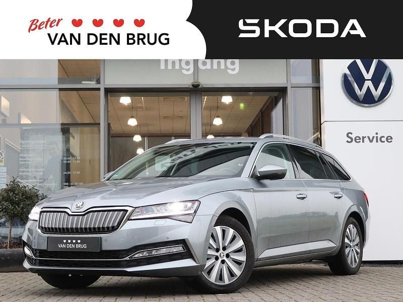 Grijs Occasion 2021 Skoda Superb Business Line Stationwagen | € 25.450 (Eerlijke prijs) - Afbeelding 1/4