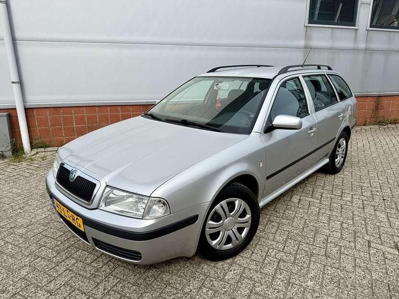 Grijs Gebruikt 2003 Skoda Octavia Comfort Stationwagen | € 999 - Afbeelding 1/4