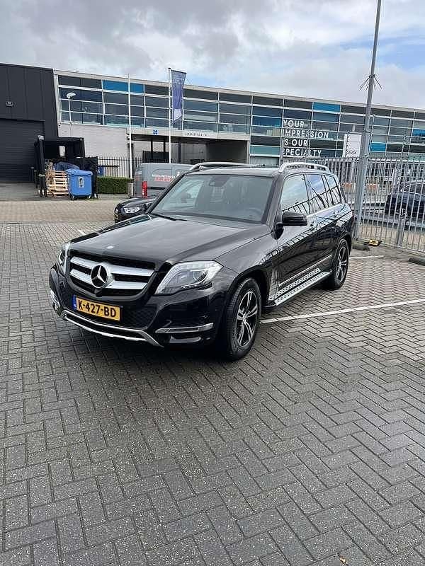 Zwart Gebruikt 2013 Mercedes 250 Prestige Stationwagen | € 21.000 (Iets duurder) - Afbeelding 1/4