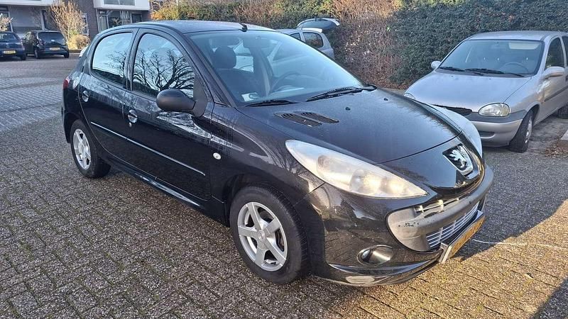 Occasion Peugeot 206 75 PK (55 kW) 2010 Zwart Hatchback