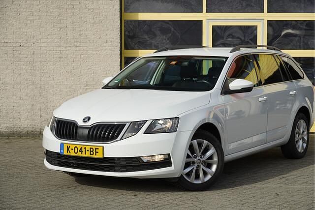Occasion Skoda Octavia Business Line 116 PK (85 kW) 2020 Wit Stationwagen