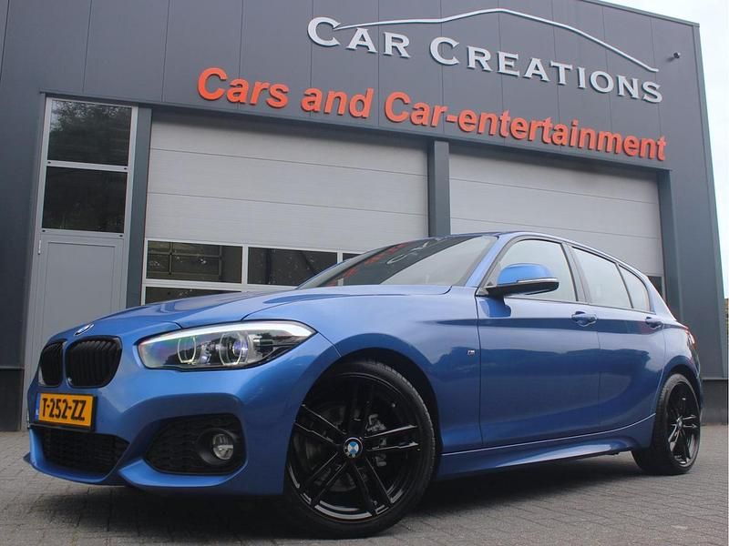 Blauw Gebruikt 2018 BMW 118 Executive Hatchback | € 17.850 (Eerlijke prijs) - Afbeelding 1/4