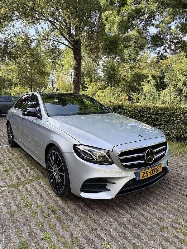 Grijs Gebruikt 2019 Mercedes E350 Sport Edition Sedan | € 41.450 (Duur) - Afbeelding 1/4
