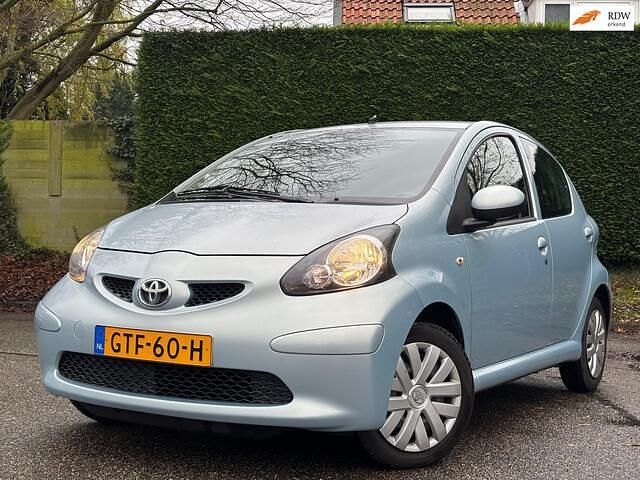 Blauw Gebruikt 2005 Toyota Aygo Hatchback | € 2.950 (Eerlijke prijs) - Afbeelding 1/4